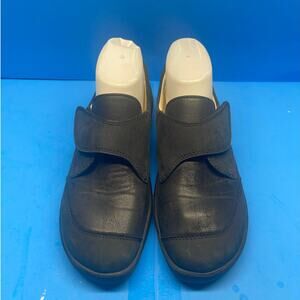 Pure Wellness by CHRISTIAN DIETZ Shimmery Floral Nubuck Oxfords UK 7 ≈ US 9